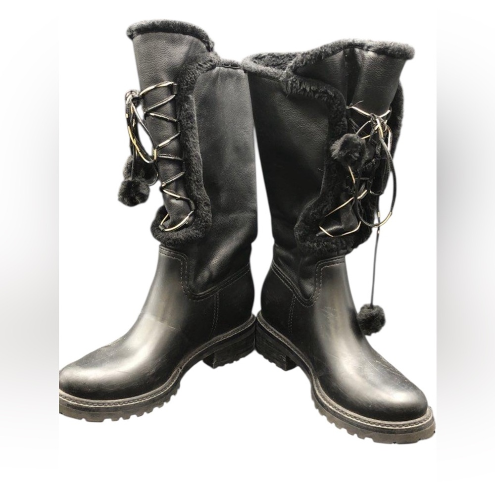 $425 Stuart Weitzman Bearwear Black Snow boot laced Women’s Size 8 Sherpa rain